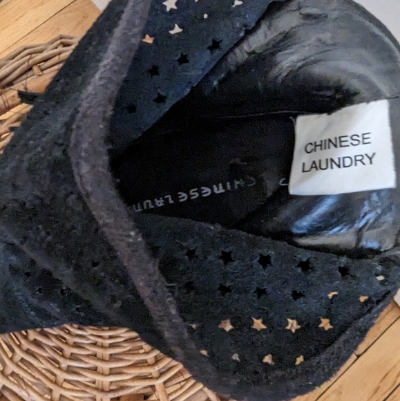 Chinese Laundry Black Leather Booties, Heels, Fringe, Buckle, Star Cut Outs, 8 M - Picture 8 of 10